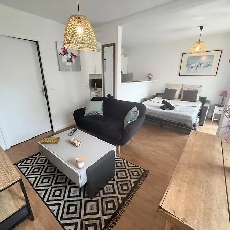 Le Petit Nid Merignacais * Merignac (Gironde)