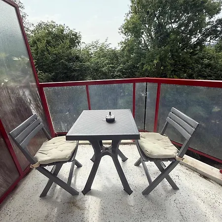 Le Petit Nid Merignacais Apartment *